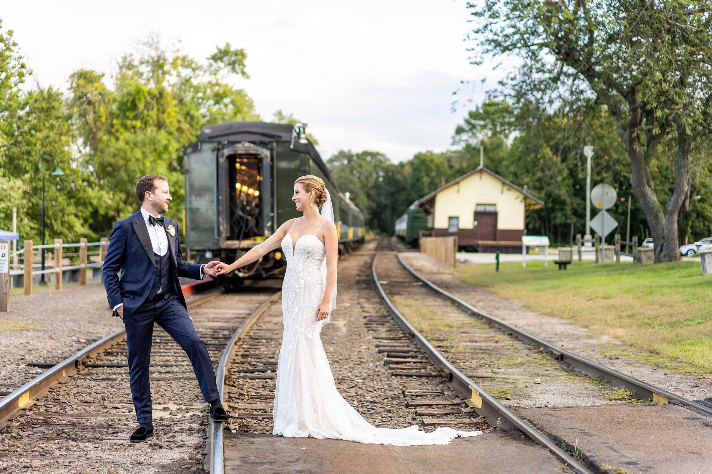 Steam-train-wedding-photo