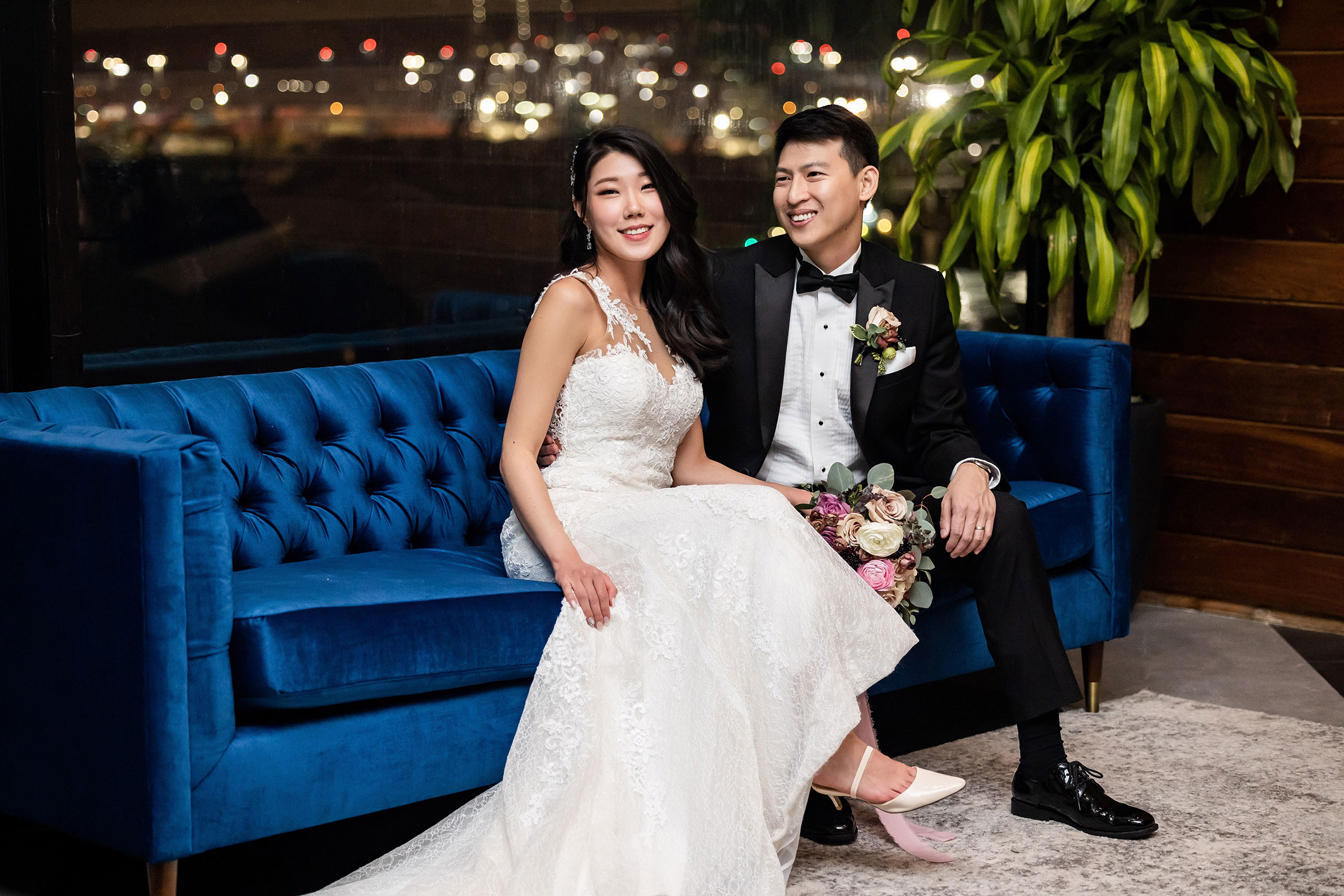 night-photo-bride-and-groom