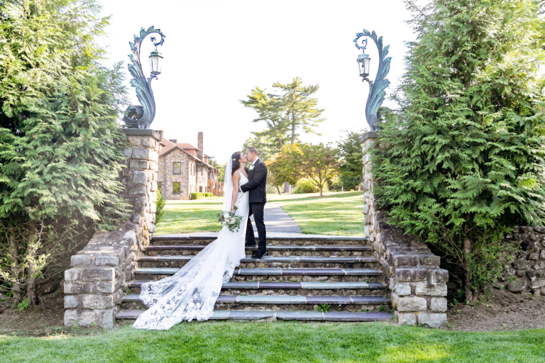 Paramount Country club wedding