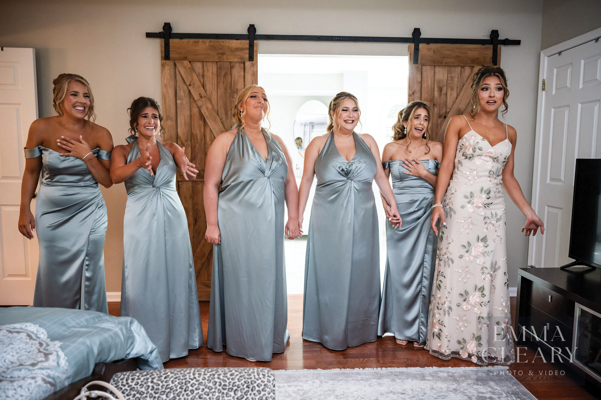 Surprised bridesmaids 