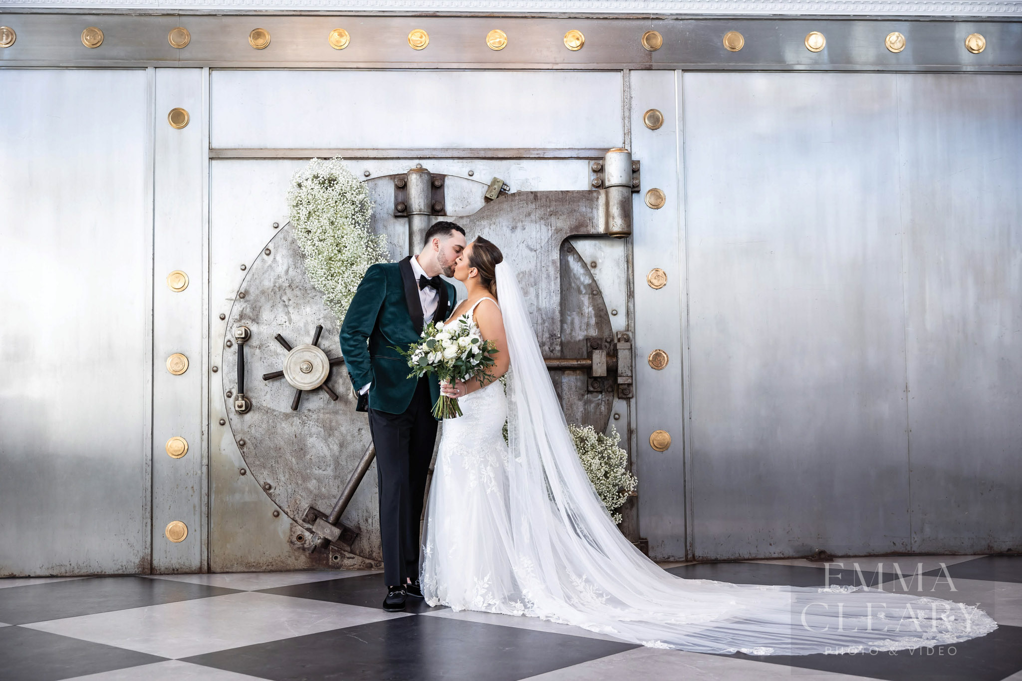 Wedding kiss