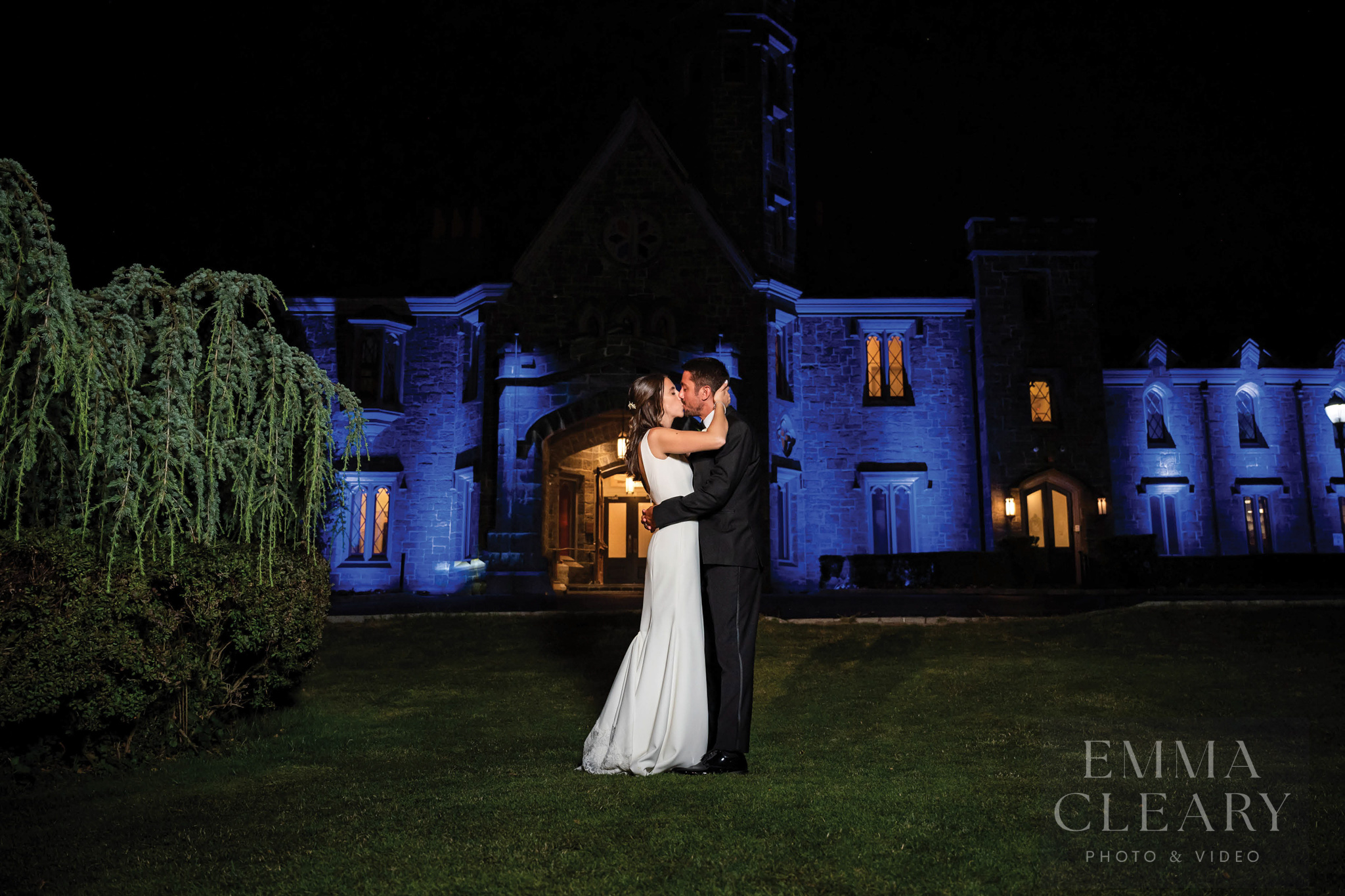 Night photo of a wedding kiss