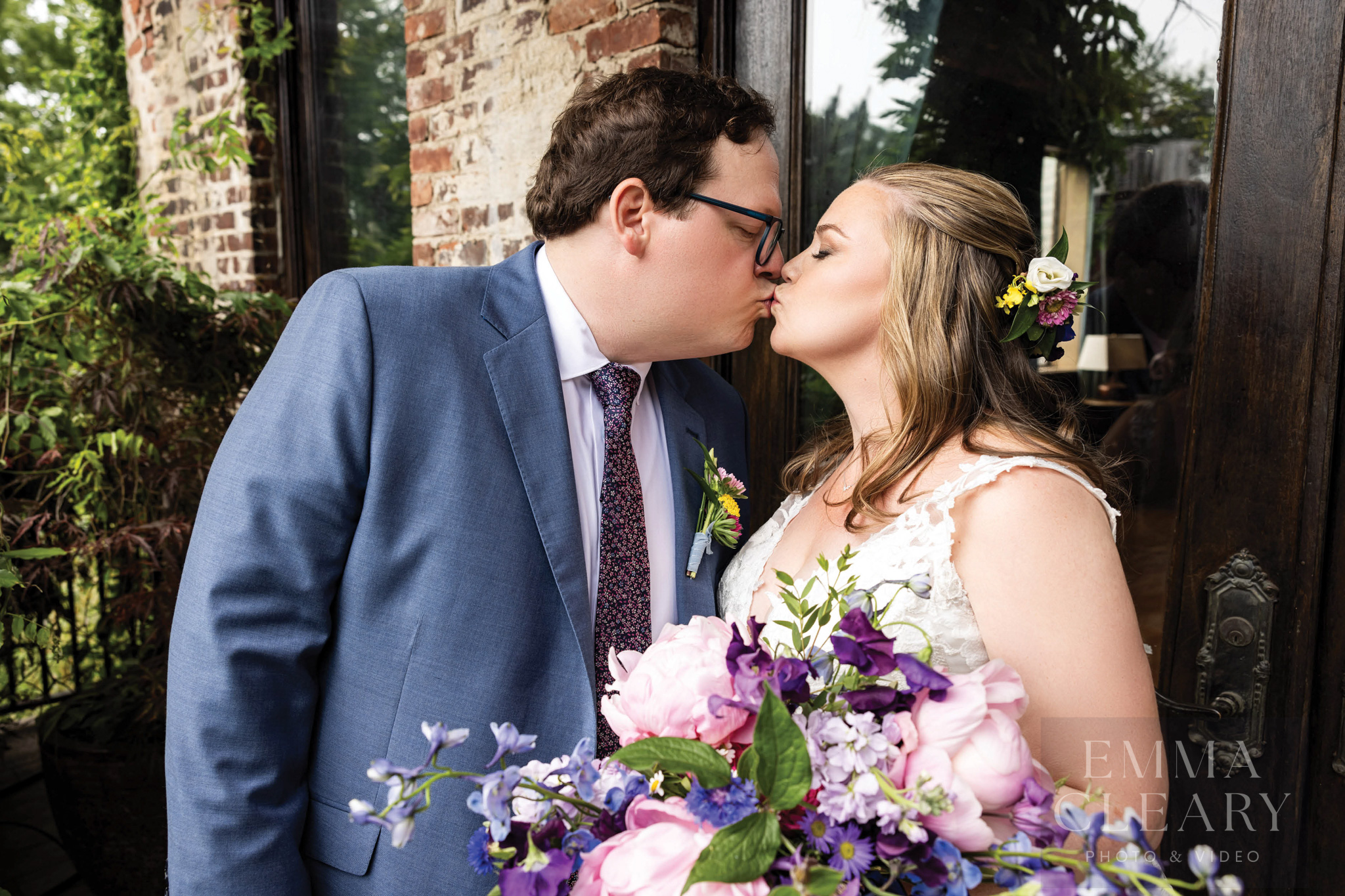 Wedding kiss
