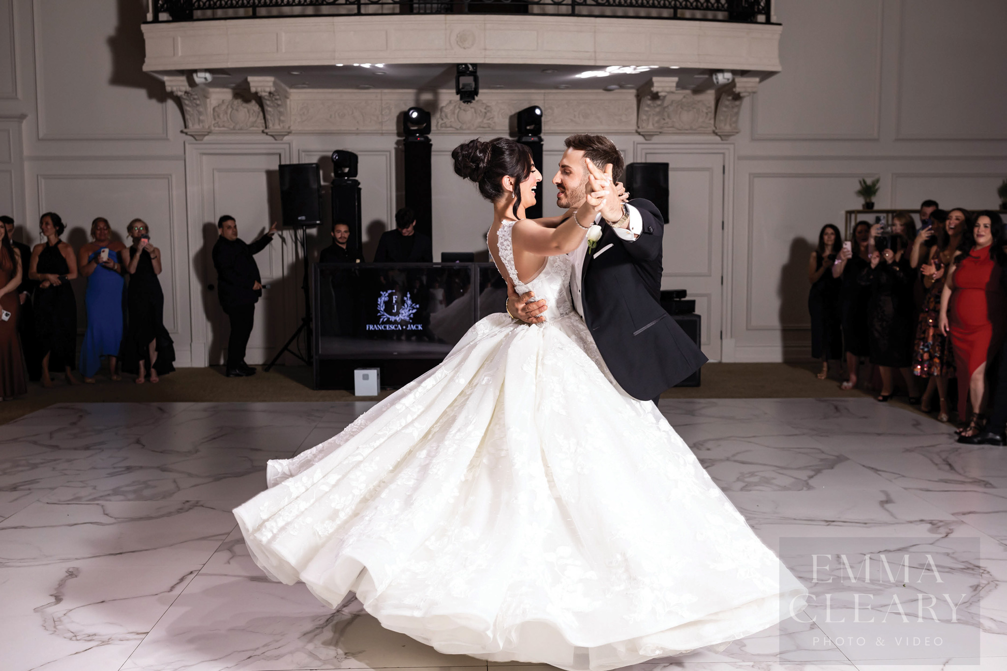 The wedding dance of the bride and groom