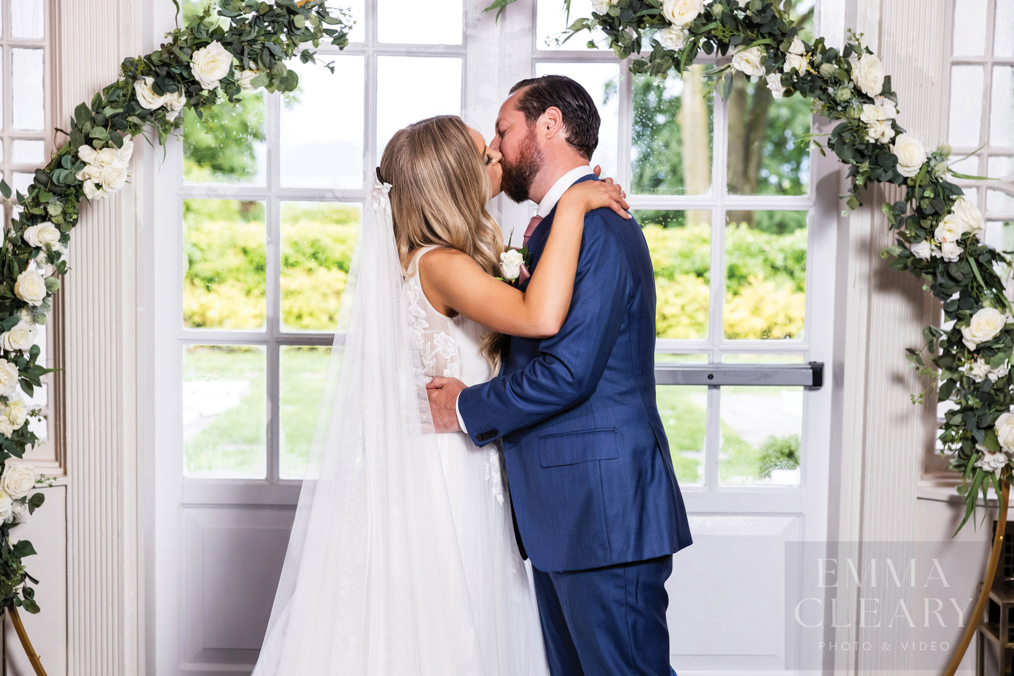 Wedding kiss