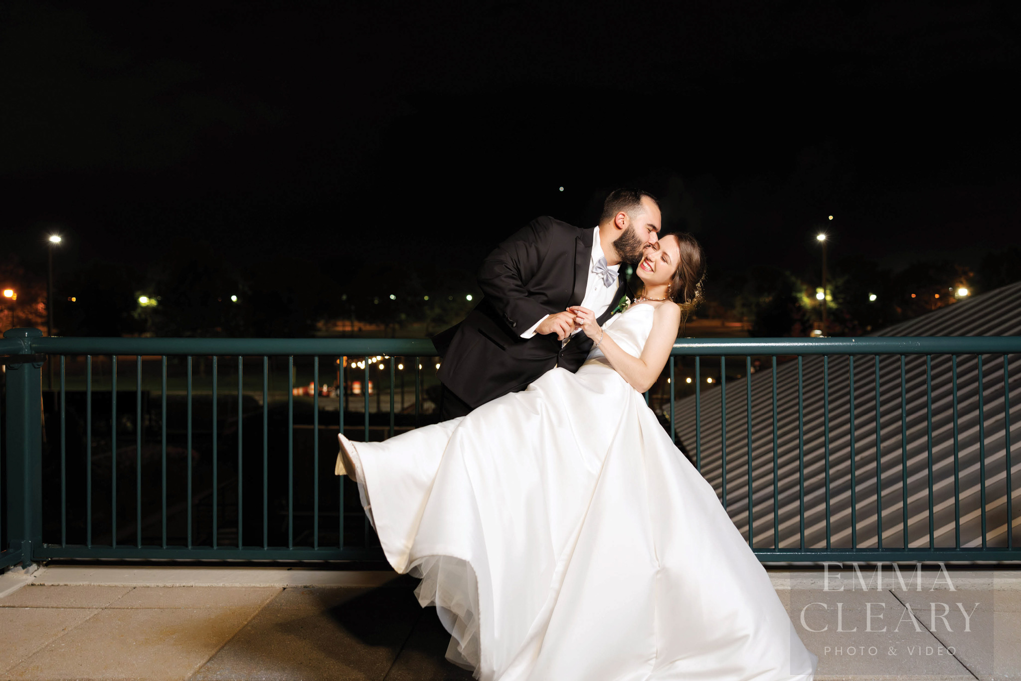 Liberty House Wedding kiss
