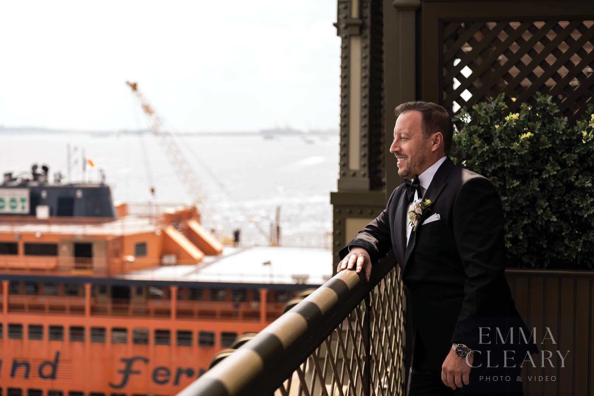 Outdoor groom's portrait