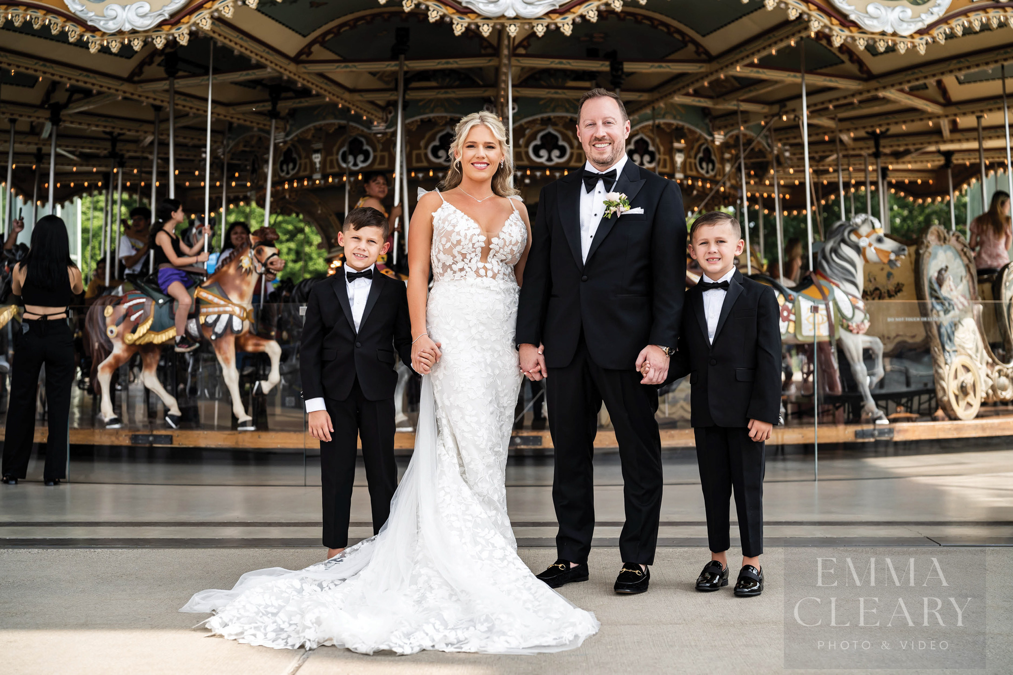 Family portrait of the bride and groom