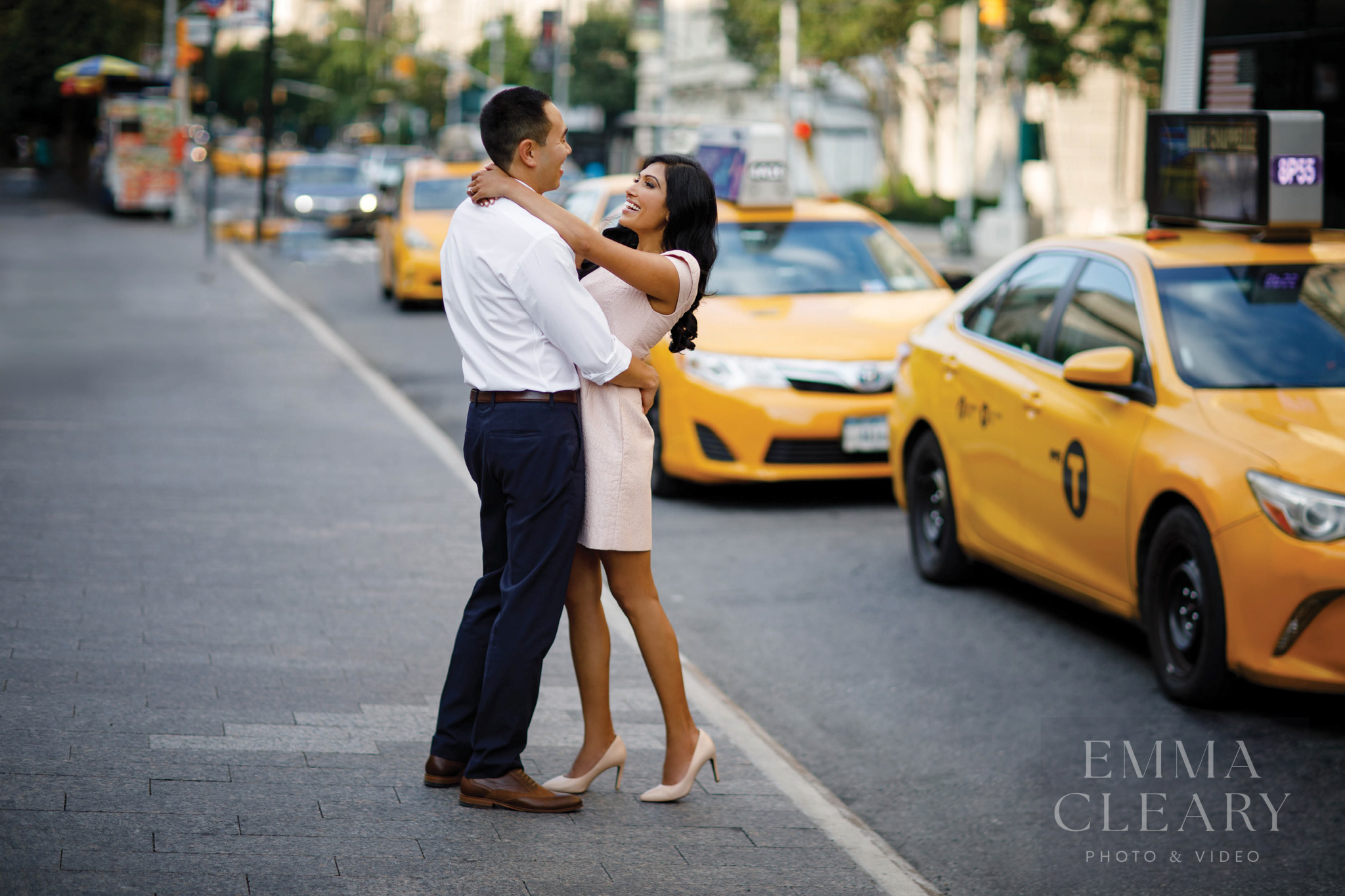 Urban photo of a couple