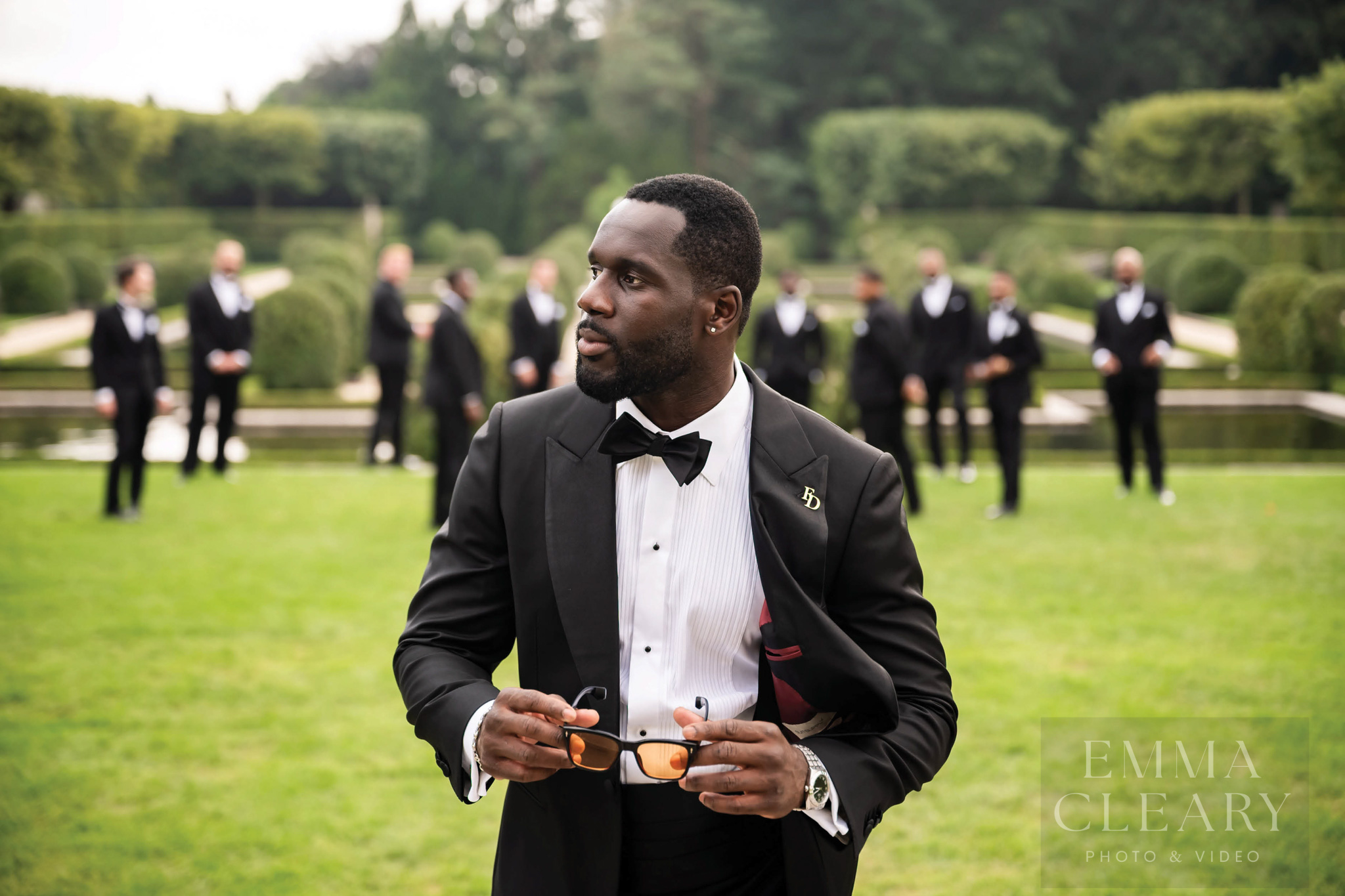 Outdoor groom's portrait