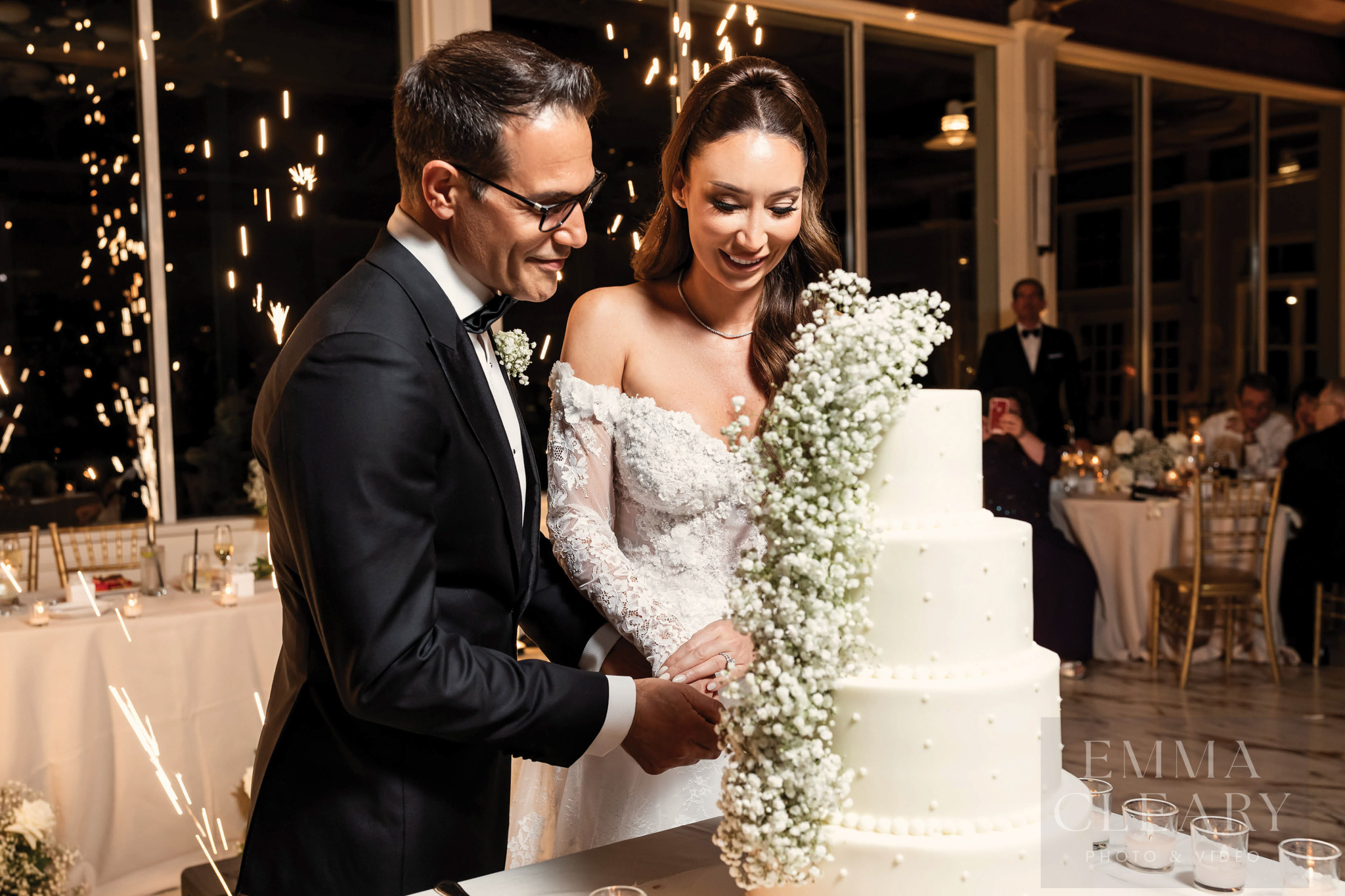 Liberty House Cutting a wedding cake