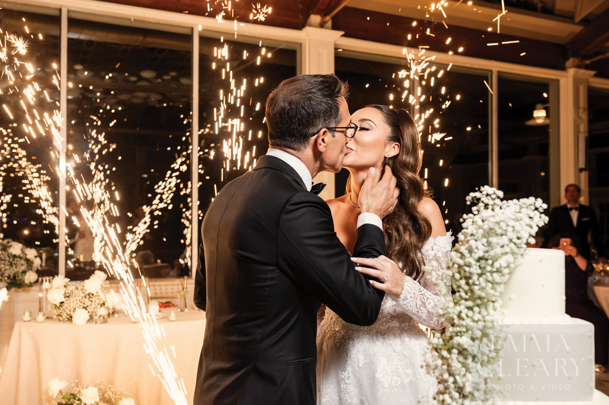 Liberty House Wedding kiss