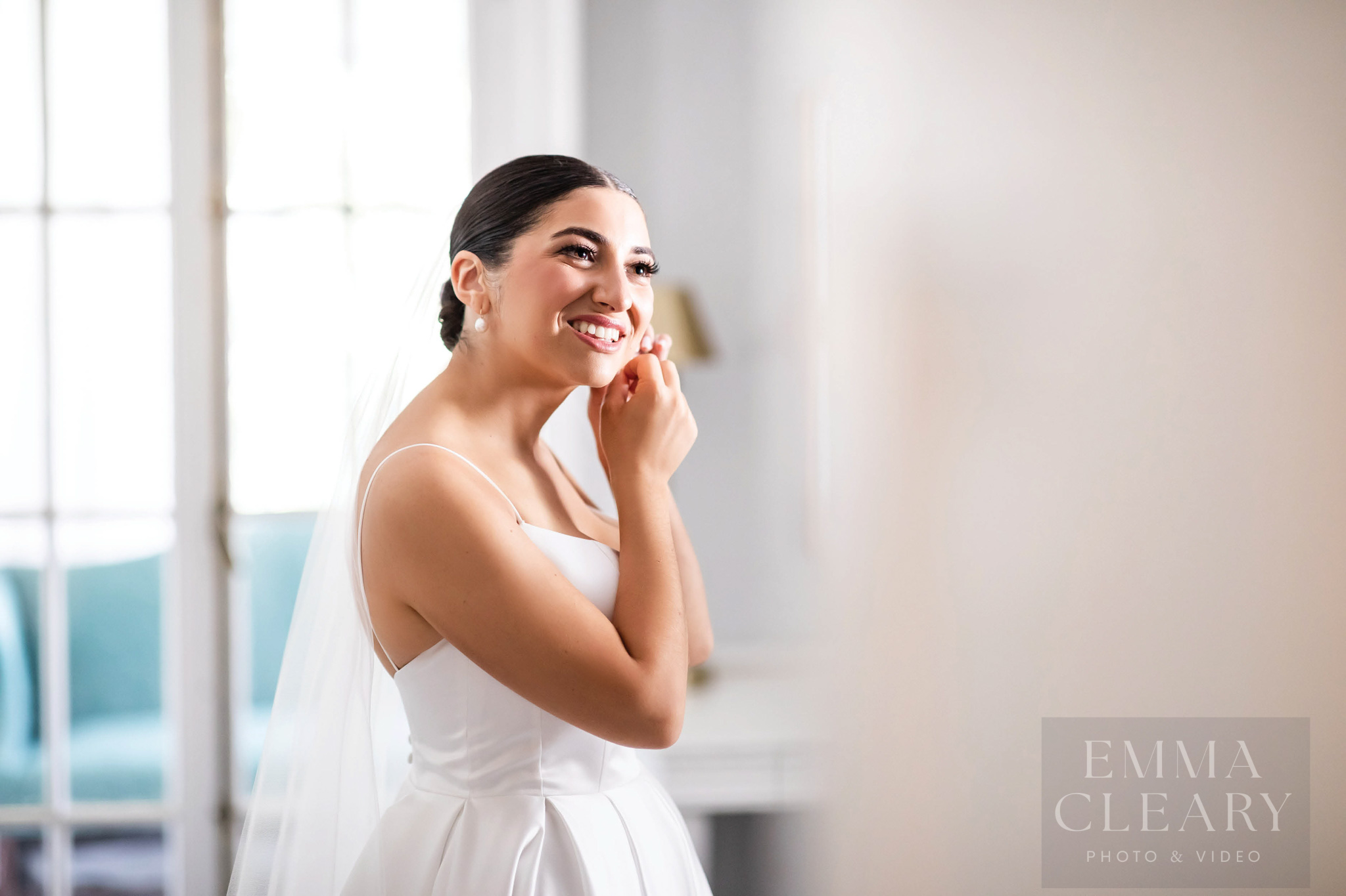 Morning portrait of the bride