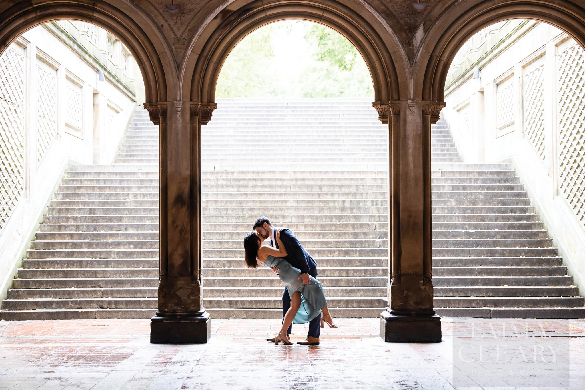 Central Park An engagement kiss