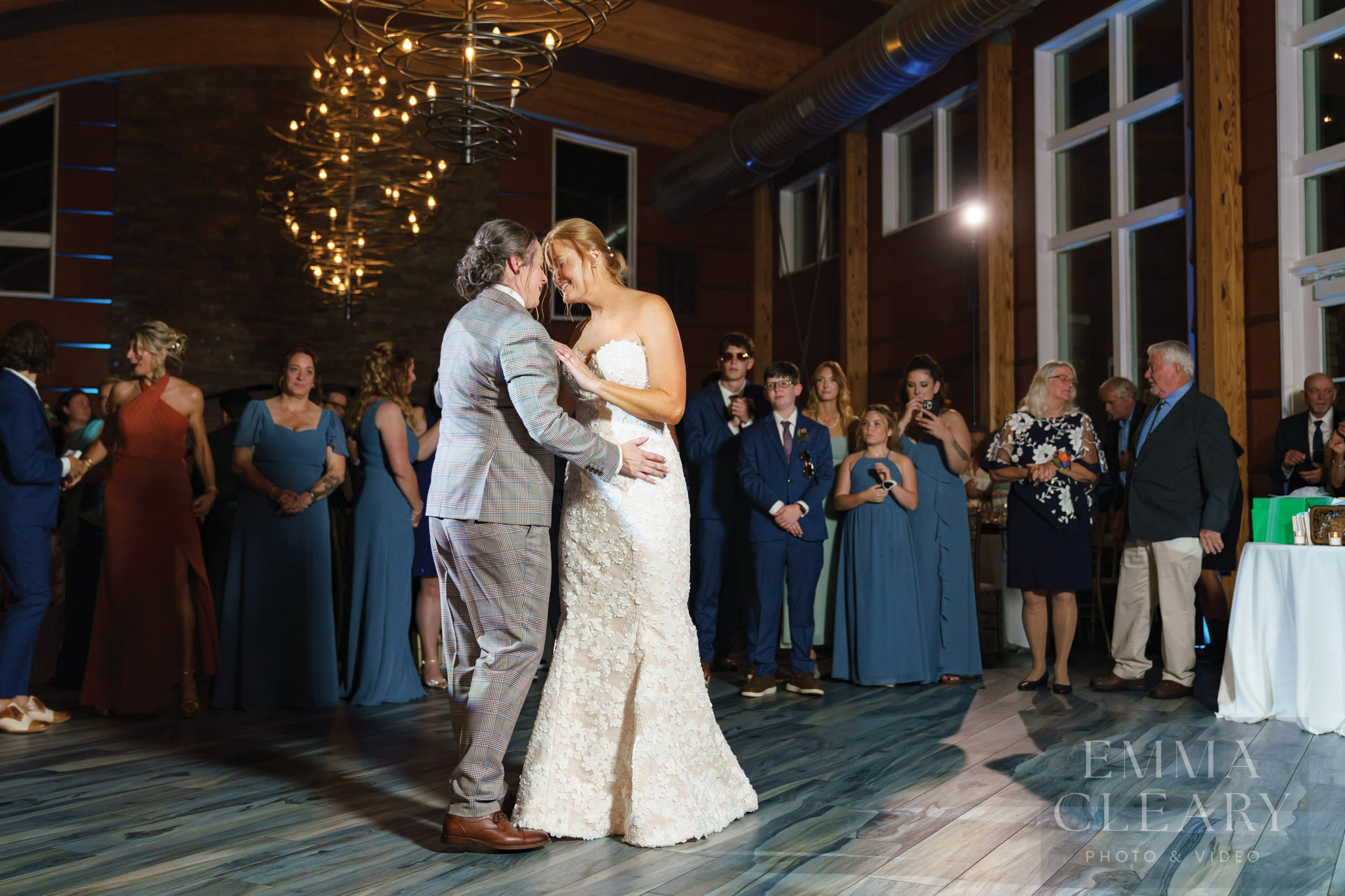 Stone House at Stirling Ridge Wedding dance