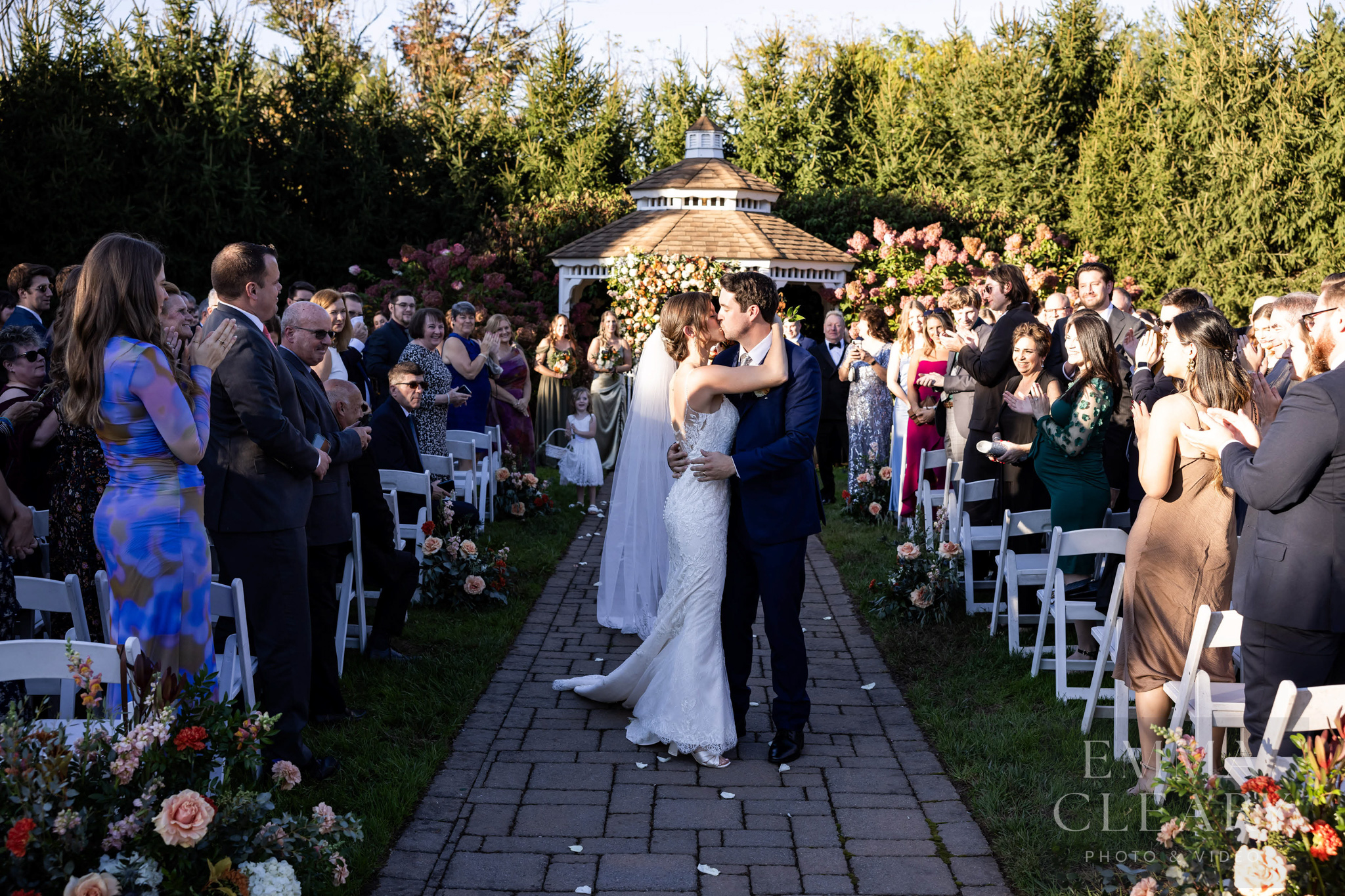 The Farmhouse Wedding kiss