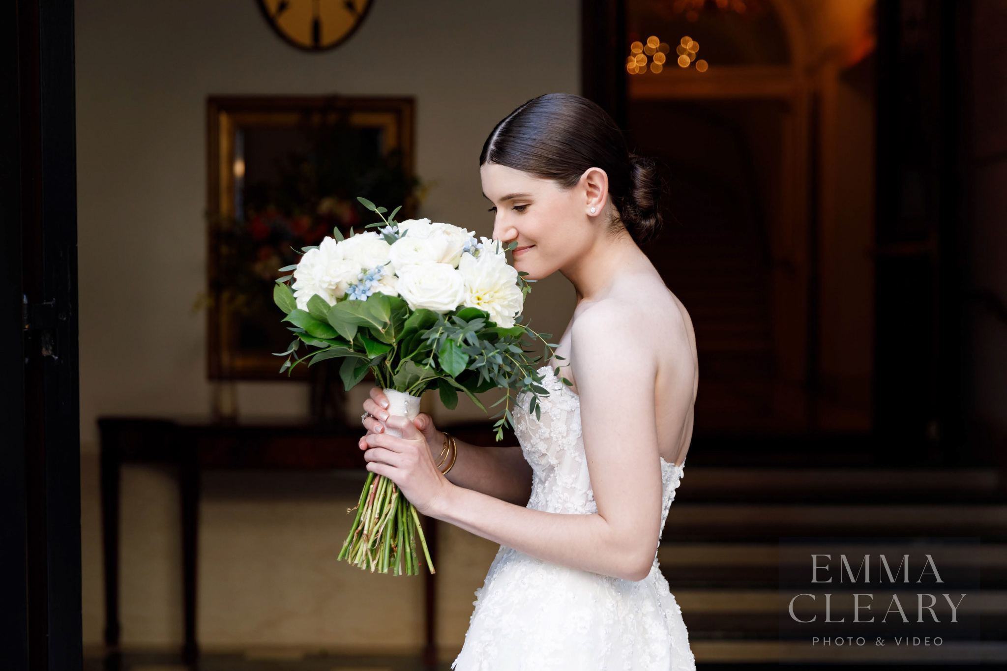 The bride and the wedding bouquet