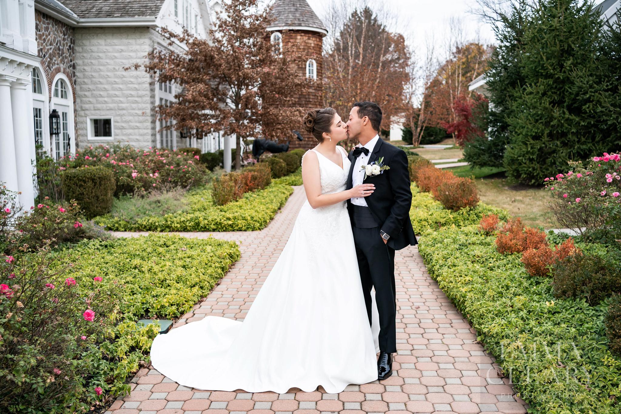 Wedding kiss