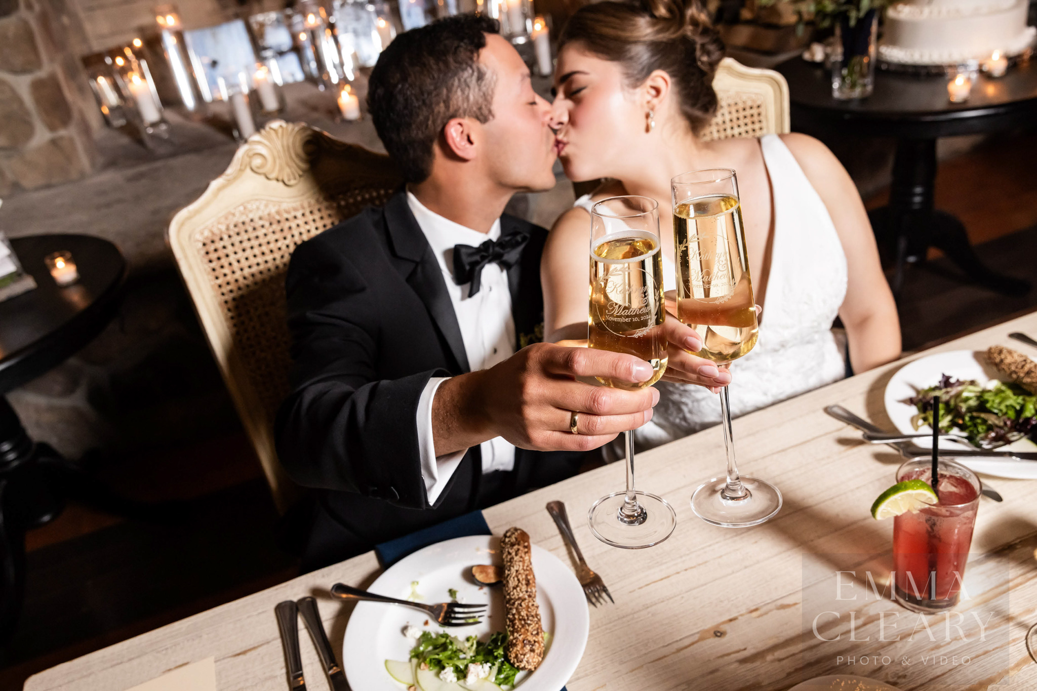 Ryland Inn Wedding kiss