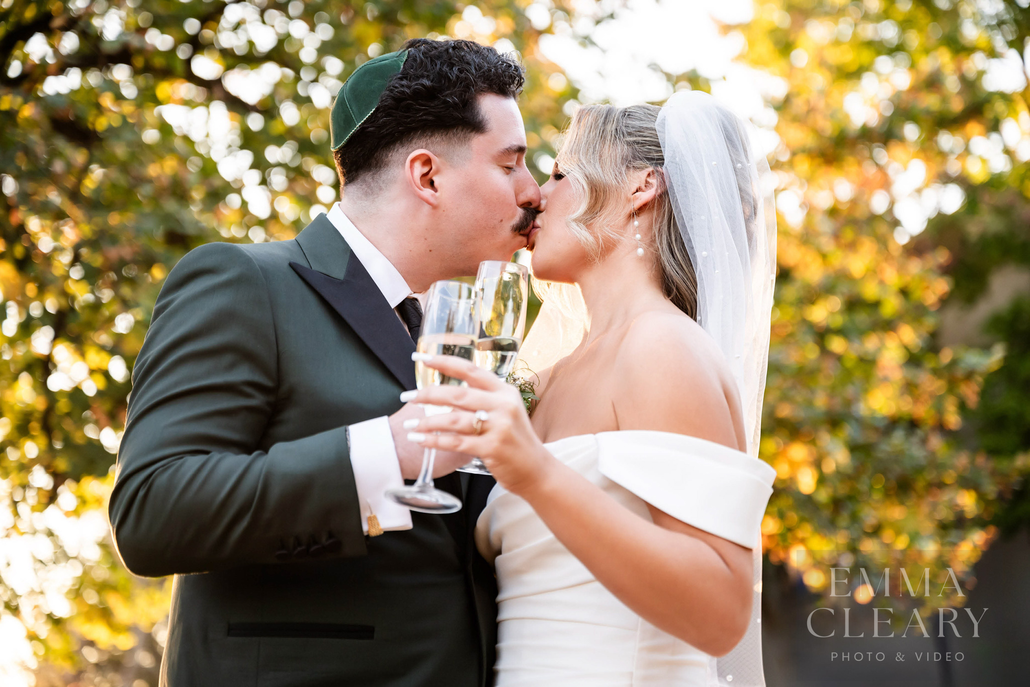 Wedding photo of a couple kissing