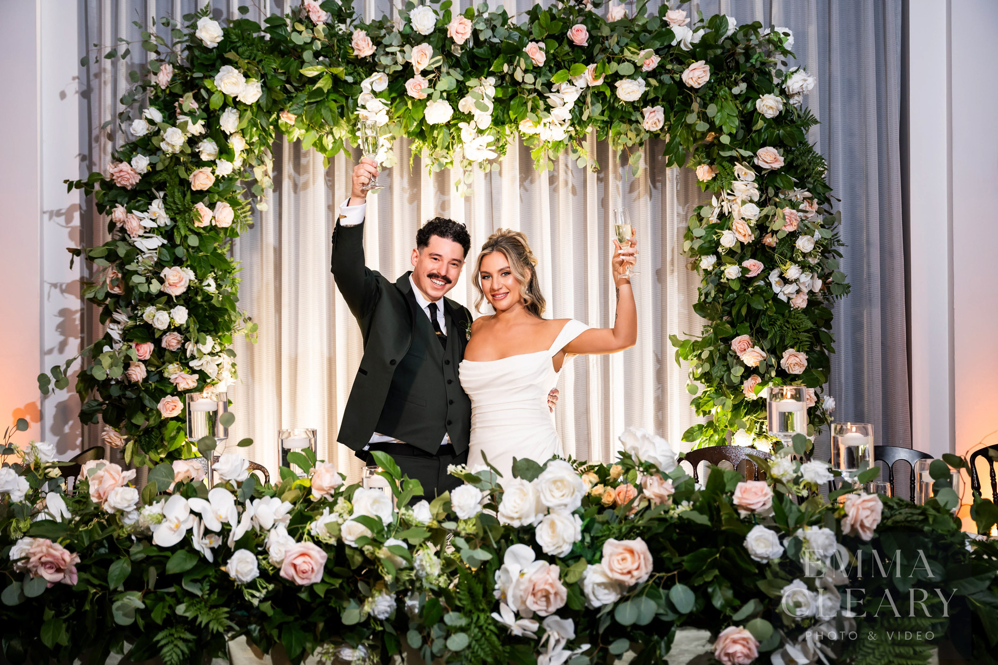 Tarrytown House Estate Wedding portrait of a couple