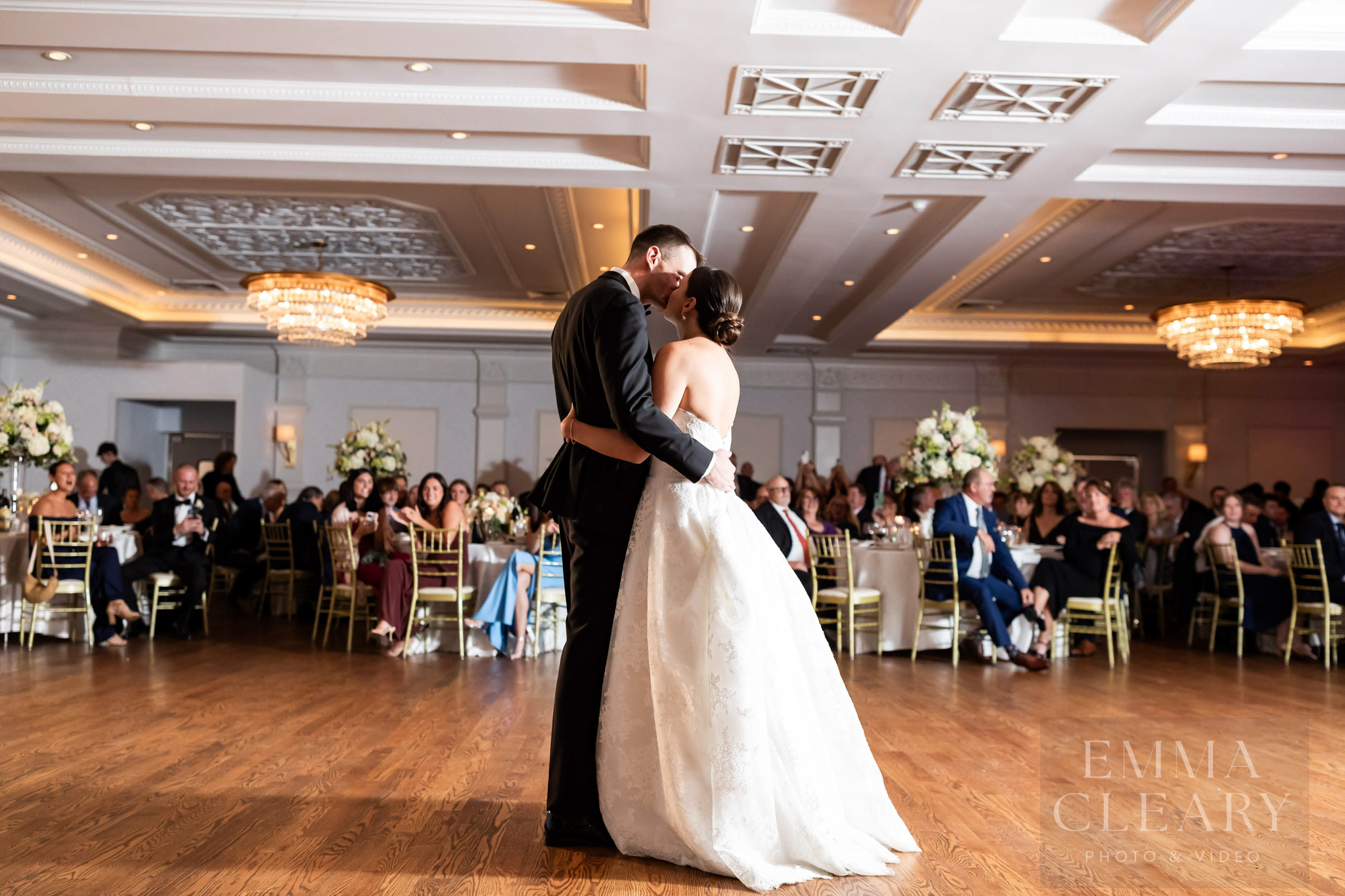 The Lannin Wedding kiss