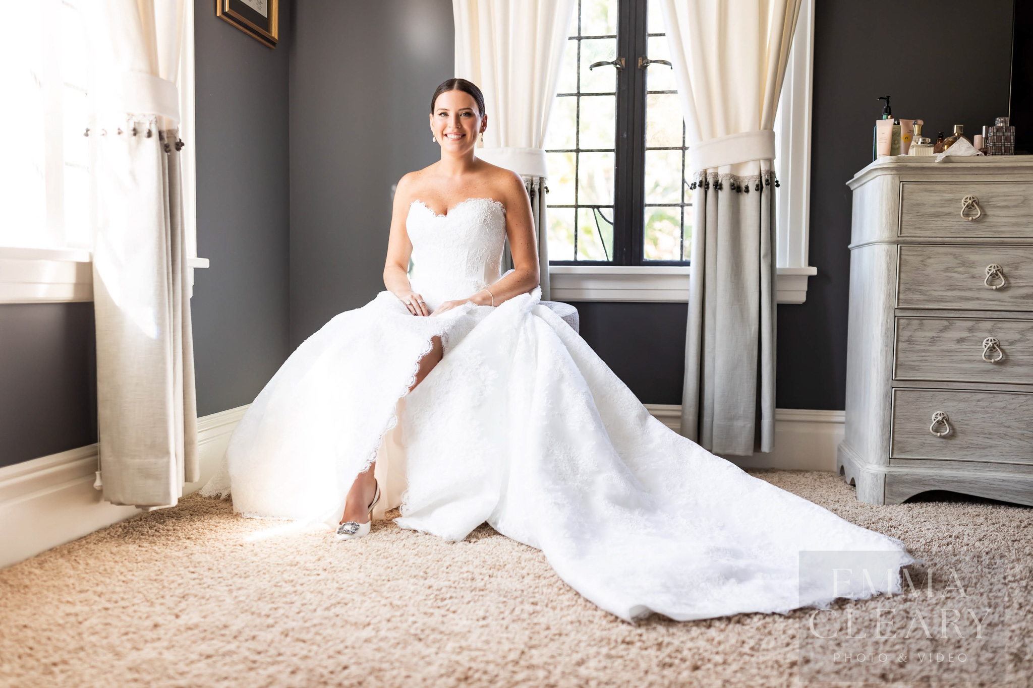 Morning portrait of the bride