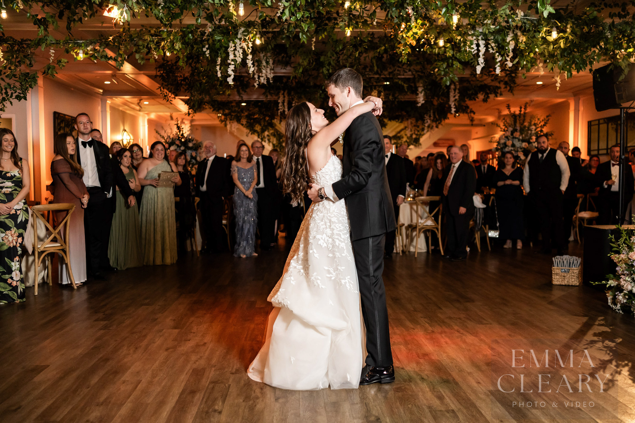 The Vineyards At Aquebogue Wedding dance